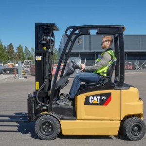 Ismét nagy presztizsű  Red Dot Design díjat nyert el a Cat® Lift Trucks